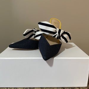 Cabi Bow kitten heels